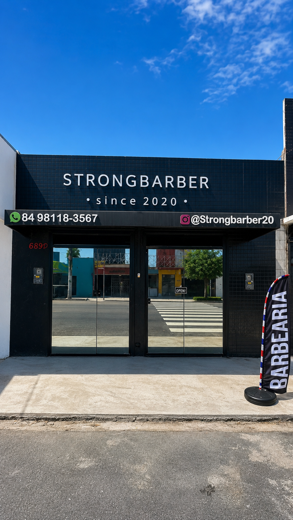 Fachada da barbearia STRONGBARBER